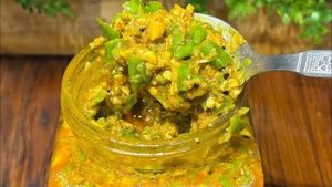 Green chilli pickle