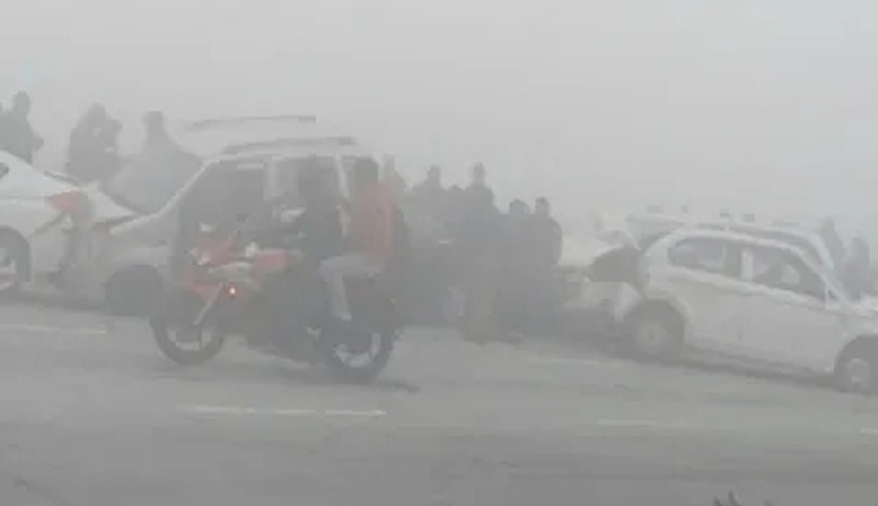 Yamuna Expressway accident