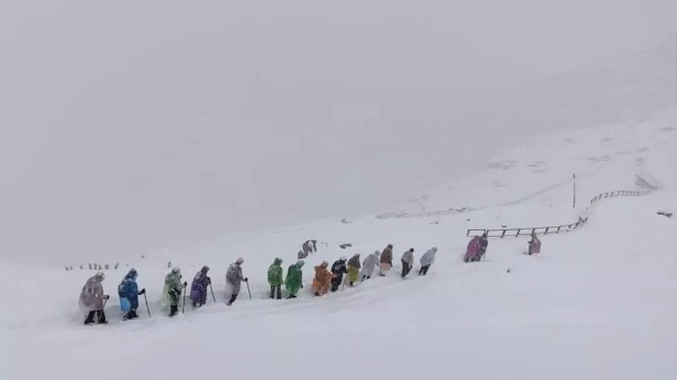 Hill Station Tourism Crisis