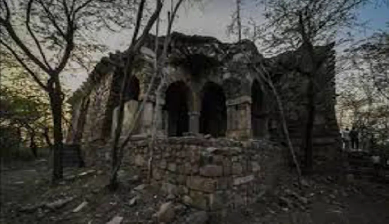 Malcha Mahal Haunted History