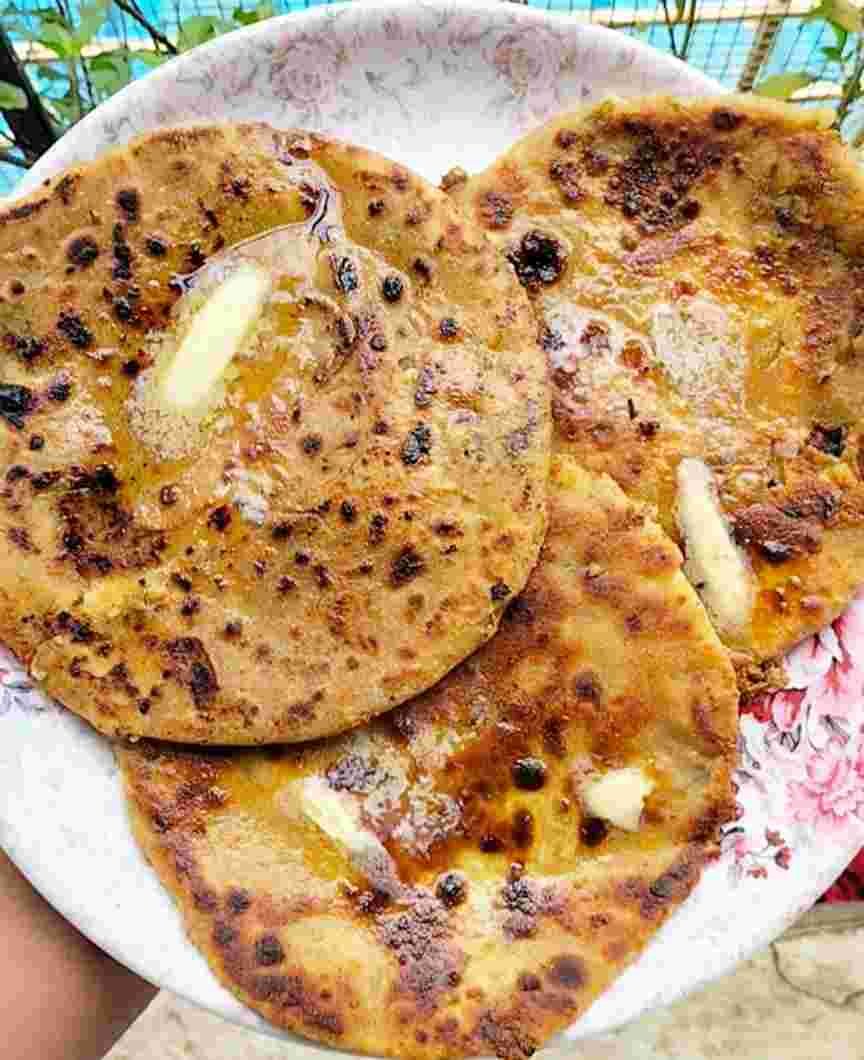 Paneer Thecha Paratha Recipe