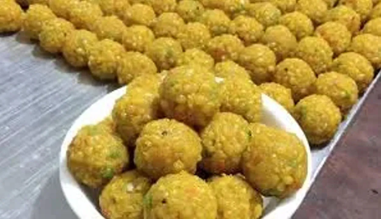 School Style Boondi Laddu