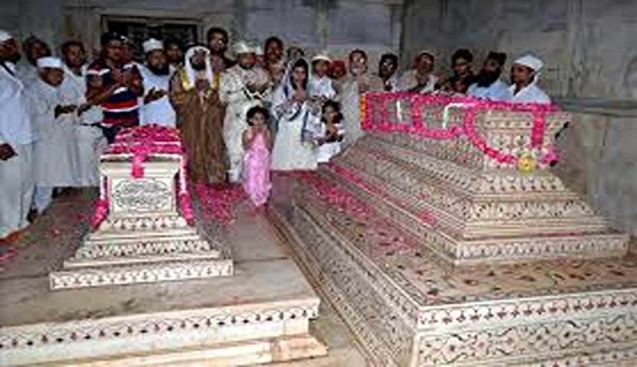 Shah Jahan Urs at Taj Mahal