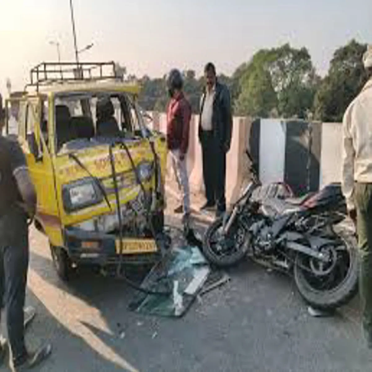 lucknow-school-farewell-bike-accident