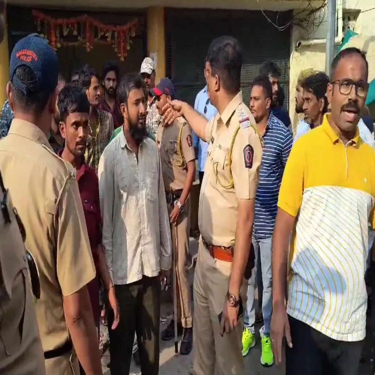 Communaltension Communaltension Baglkot Men Shivaji Jynti