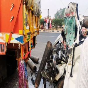 varanasi service road accident case