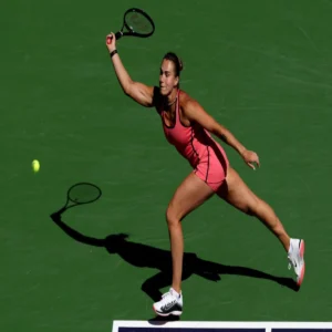 aryna sabalenka reaches indian wells final