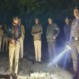 chapra liquor case accused police encounter injured
