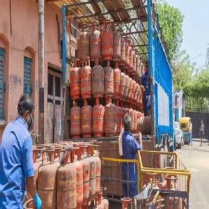 jhansi lpg cylinder truck theft