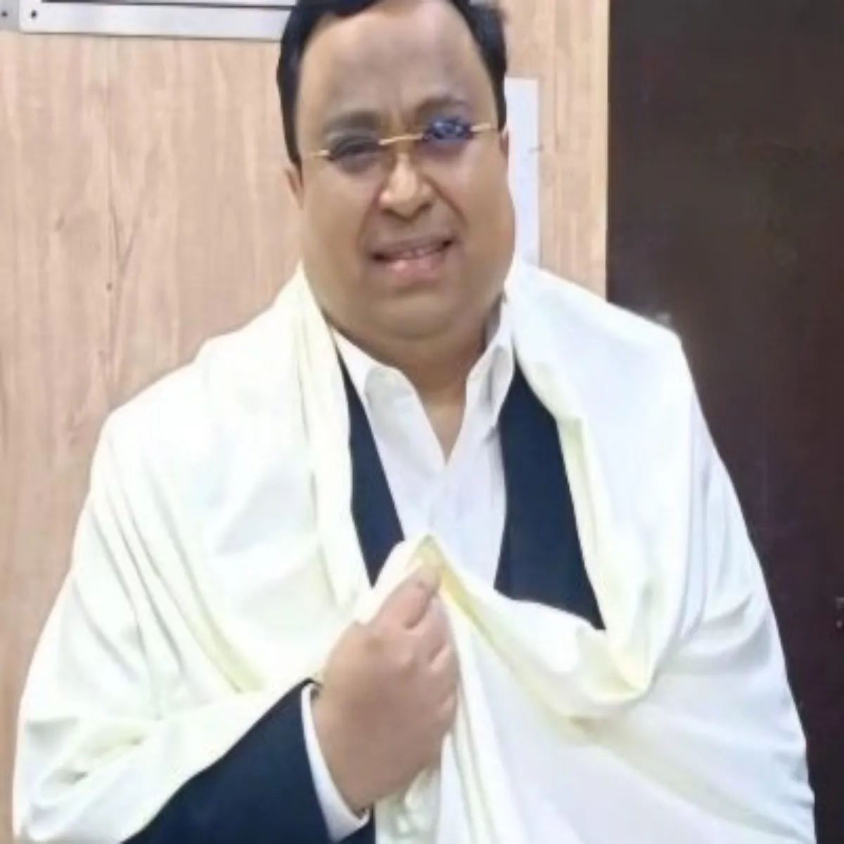 Parliamentcontroversy Parliamentcontroversy Biju Ptnayk Tippi Grmaee