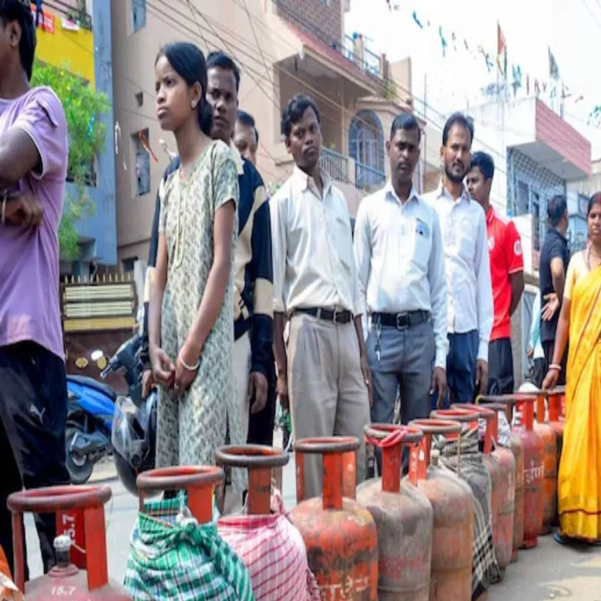 Lpg Lpg Yuddh Bich Ptna Men