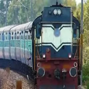 satyagrah express stone pelting passenger injured