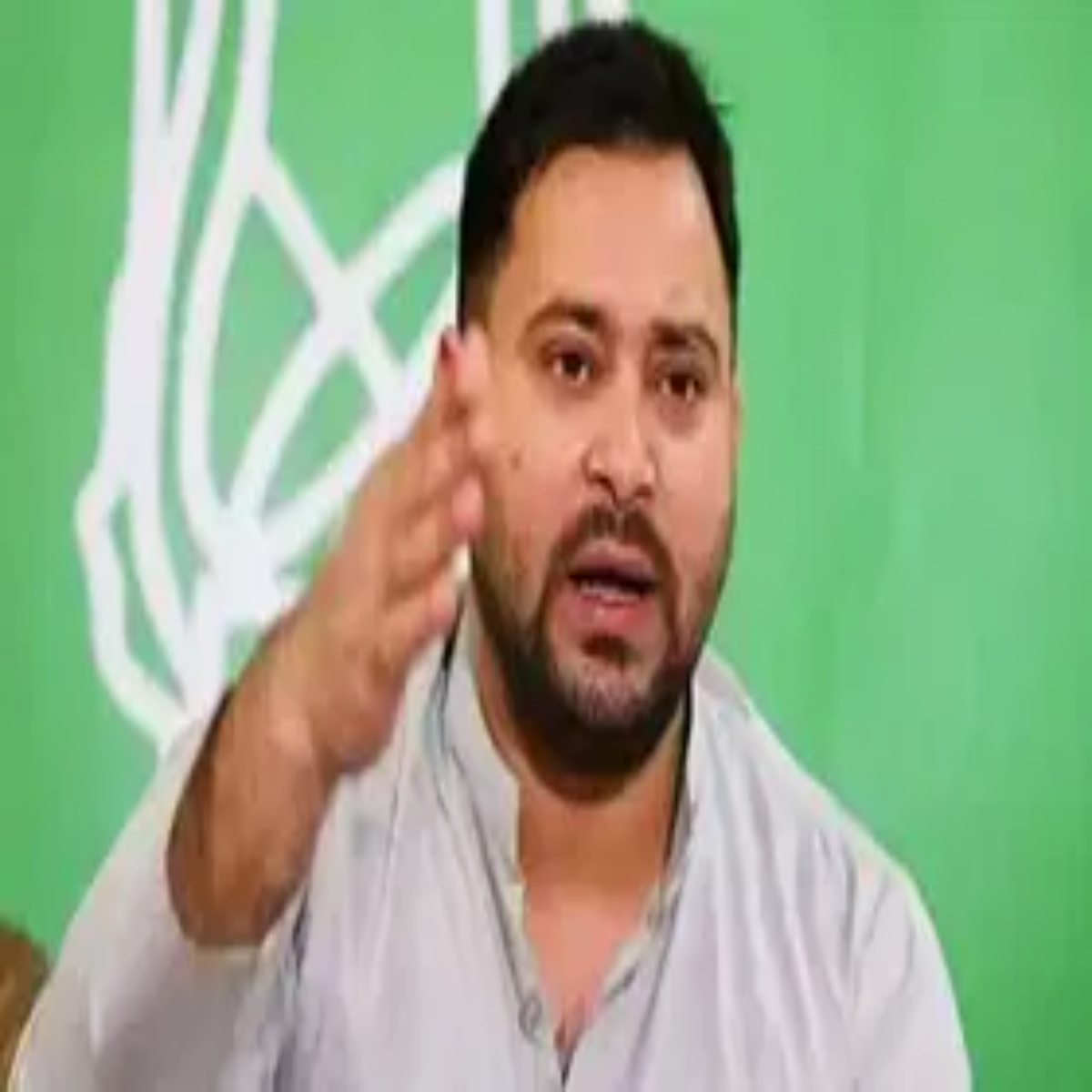 Tejashwiyadav Tejashwiyadav Videsh Niti Kendr Nishana