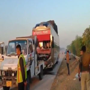 up holi road accidents 48 hours deaths injured