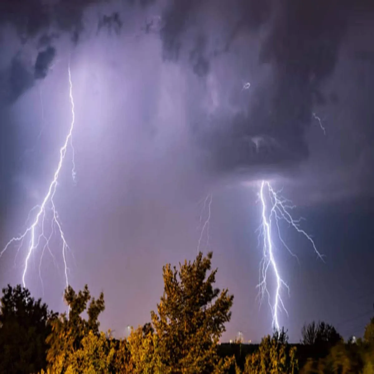 Lightningstrike Lightningstrike Chndrshila Men Aakashiy Bijli