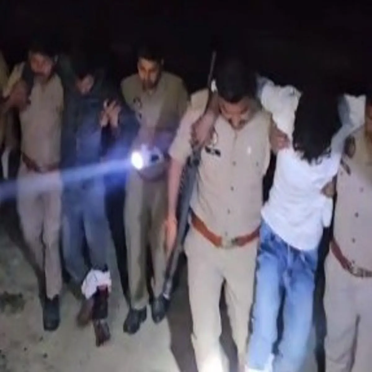 Encountercase Encountercase Pulis Muthbhed Men Dher