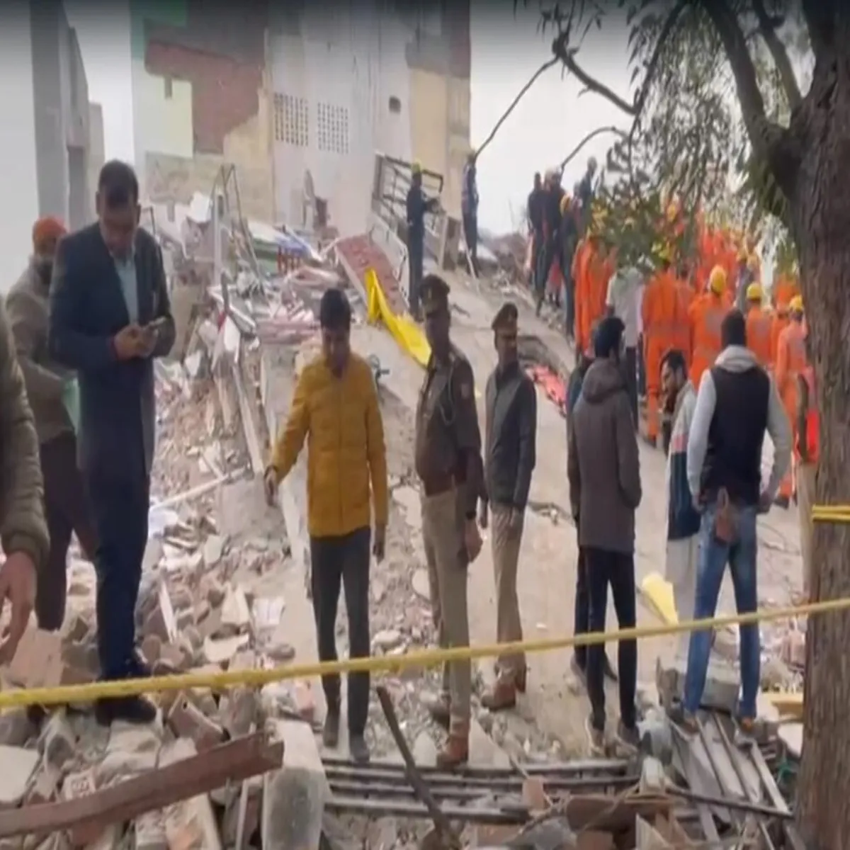 Lucknow Incident Lucknow Incident Enbulens Chalk