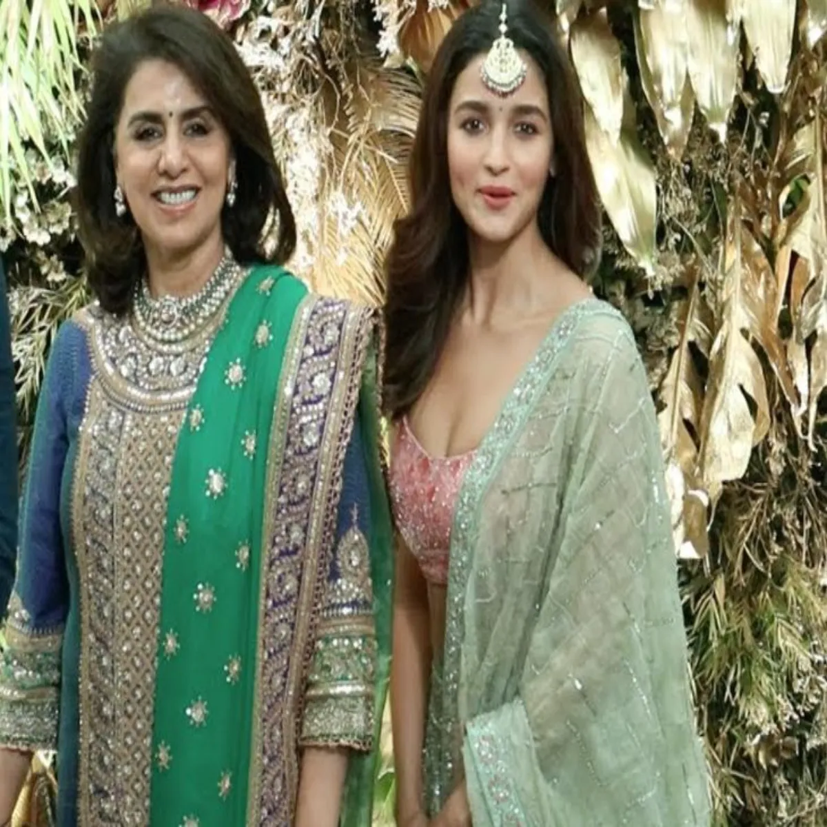 Bollywoodfamily Bollywoodfamily Nitu Kpur Btaee Bhu