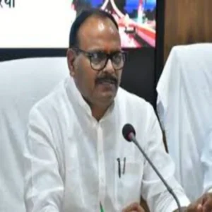 up politics brajesh pathak akhilesh clash