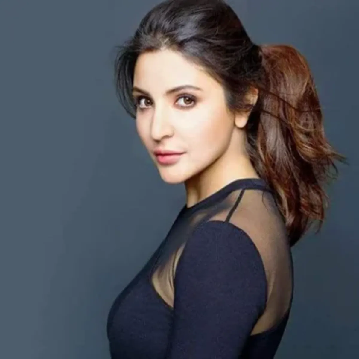 Anushkasharma Anushkasharma Deting Rishton Lekr Anush