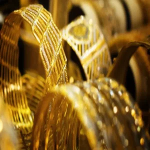 gold price back above 4000
