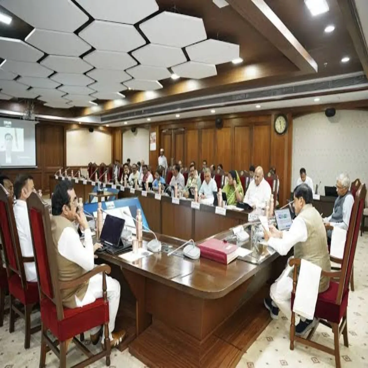 Cabinetreshuffle Cabinetreshuffle Snbhavit Mntrimndl Vistar Lekr