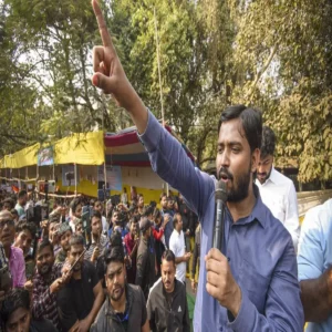 patna students protest after khan sir incident