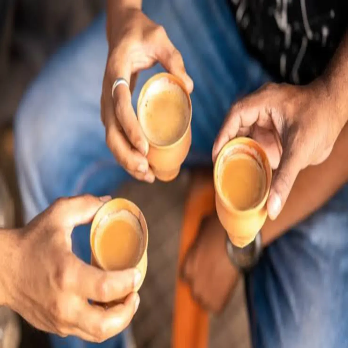 Tea Tea Khane Turnt Bad Chay