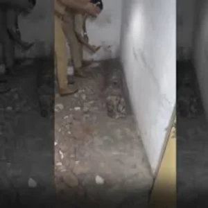 agra bathroom murder investigation
