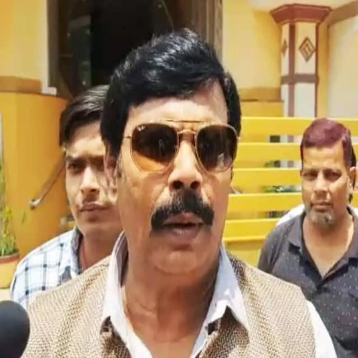Anandmohan Anandmohan Smypurv Rihaee Mamle Men