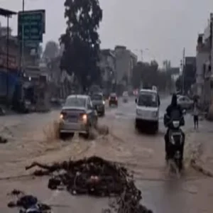 chardham yatra rain highway closed