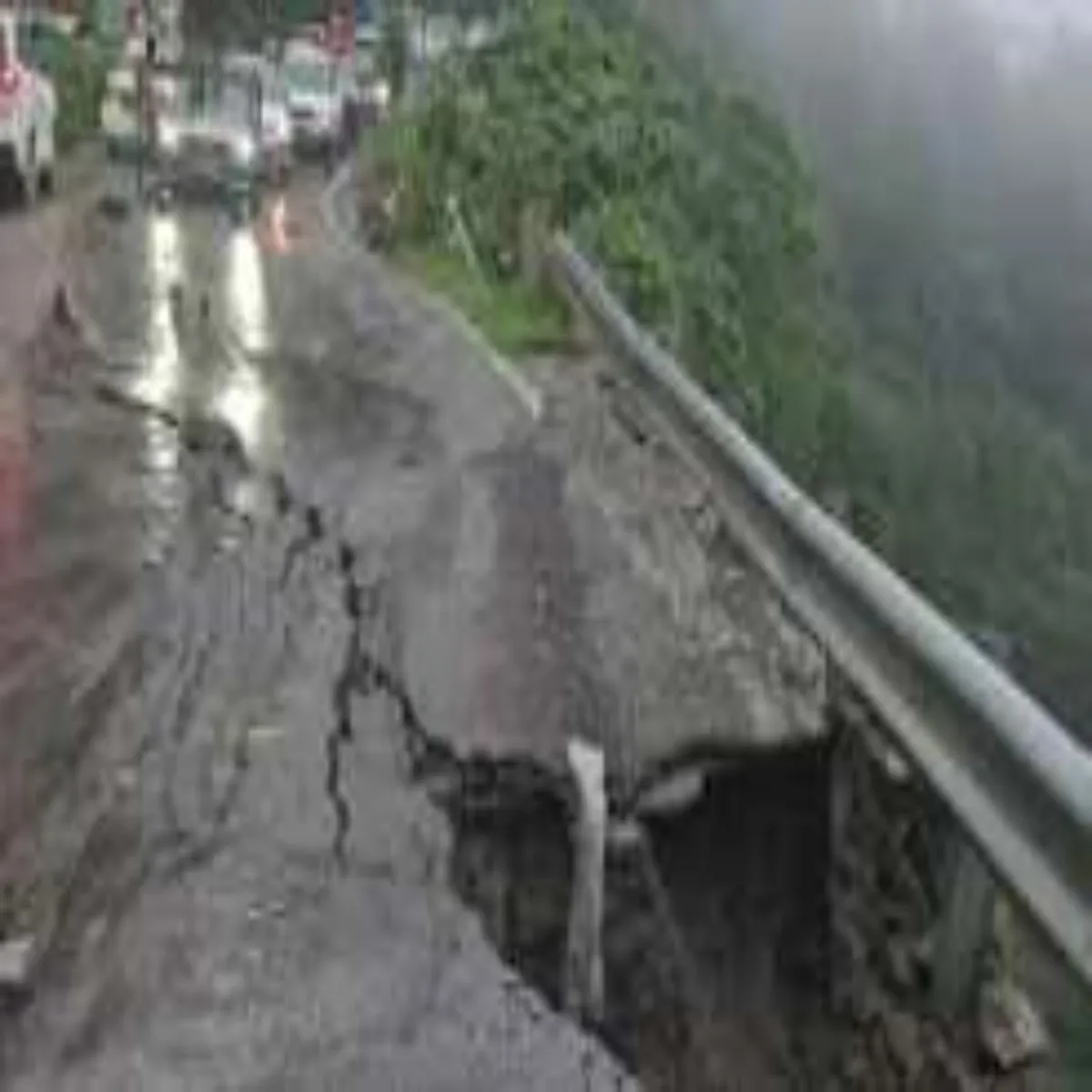 Landslide Landslide Msuri Marg Rat Men
