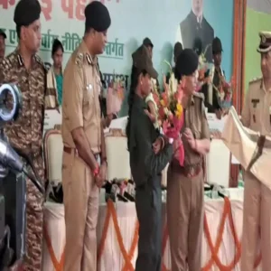 naxal surrender jharkhand police
