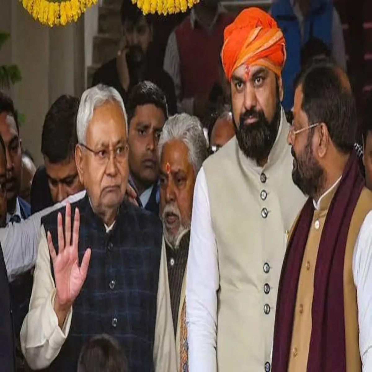 Nitishkumar Nitishkumar Endie Baithk Men Smrat