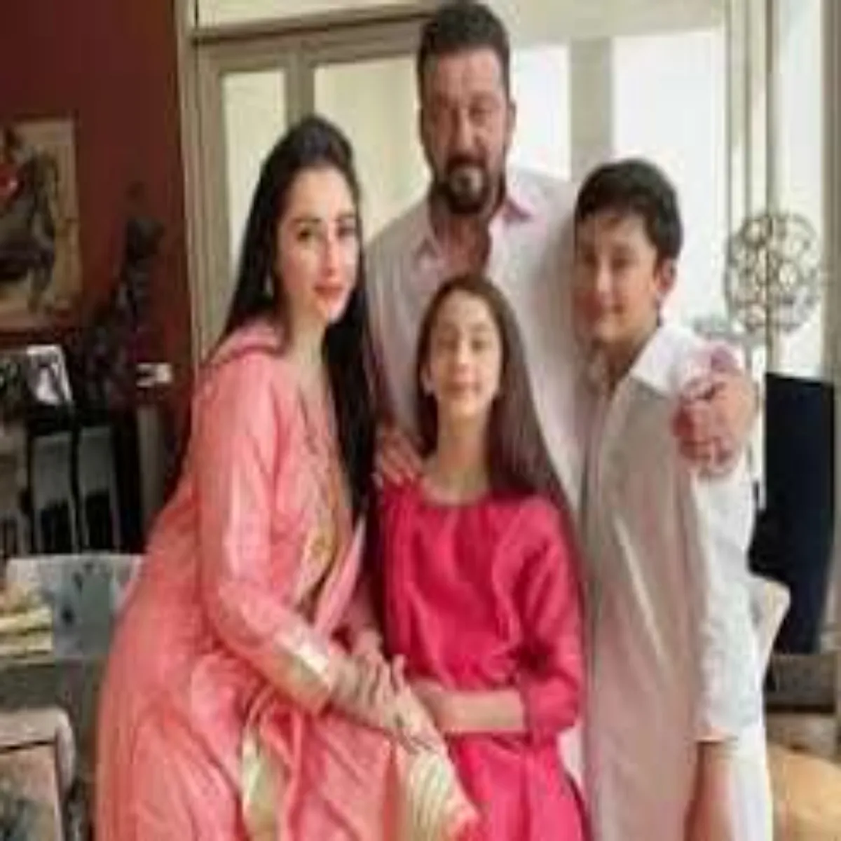 Sanjaydutt Sanjaydutt Snjy Dtt Privar Abhinetri
