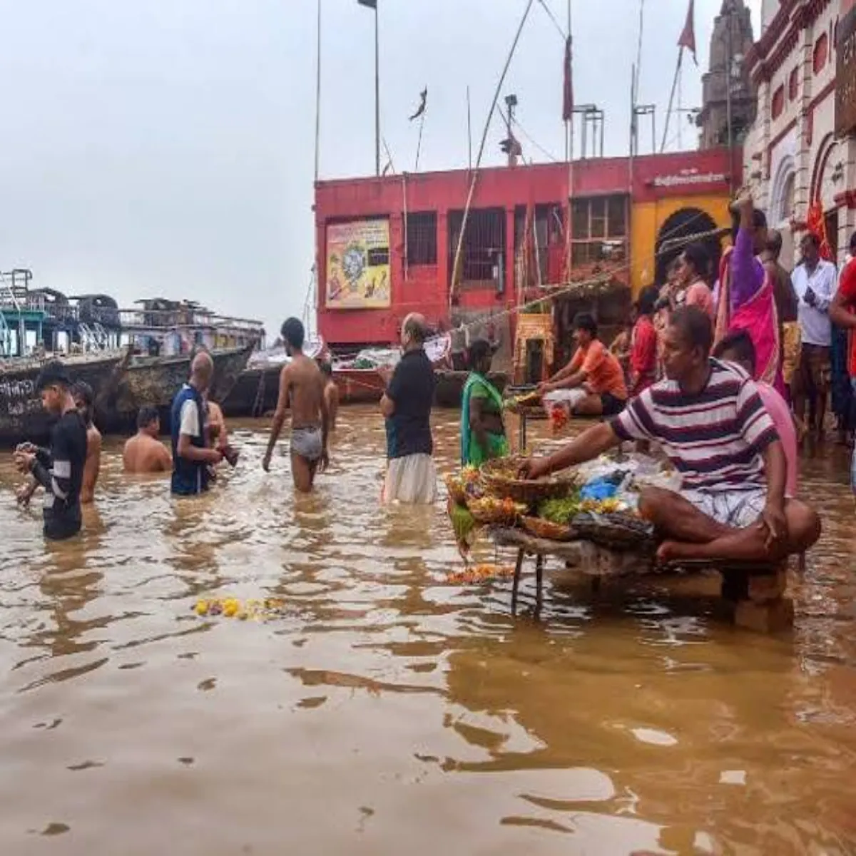 Monsoon Monsoon Yupi Jilon Men Bhari