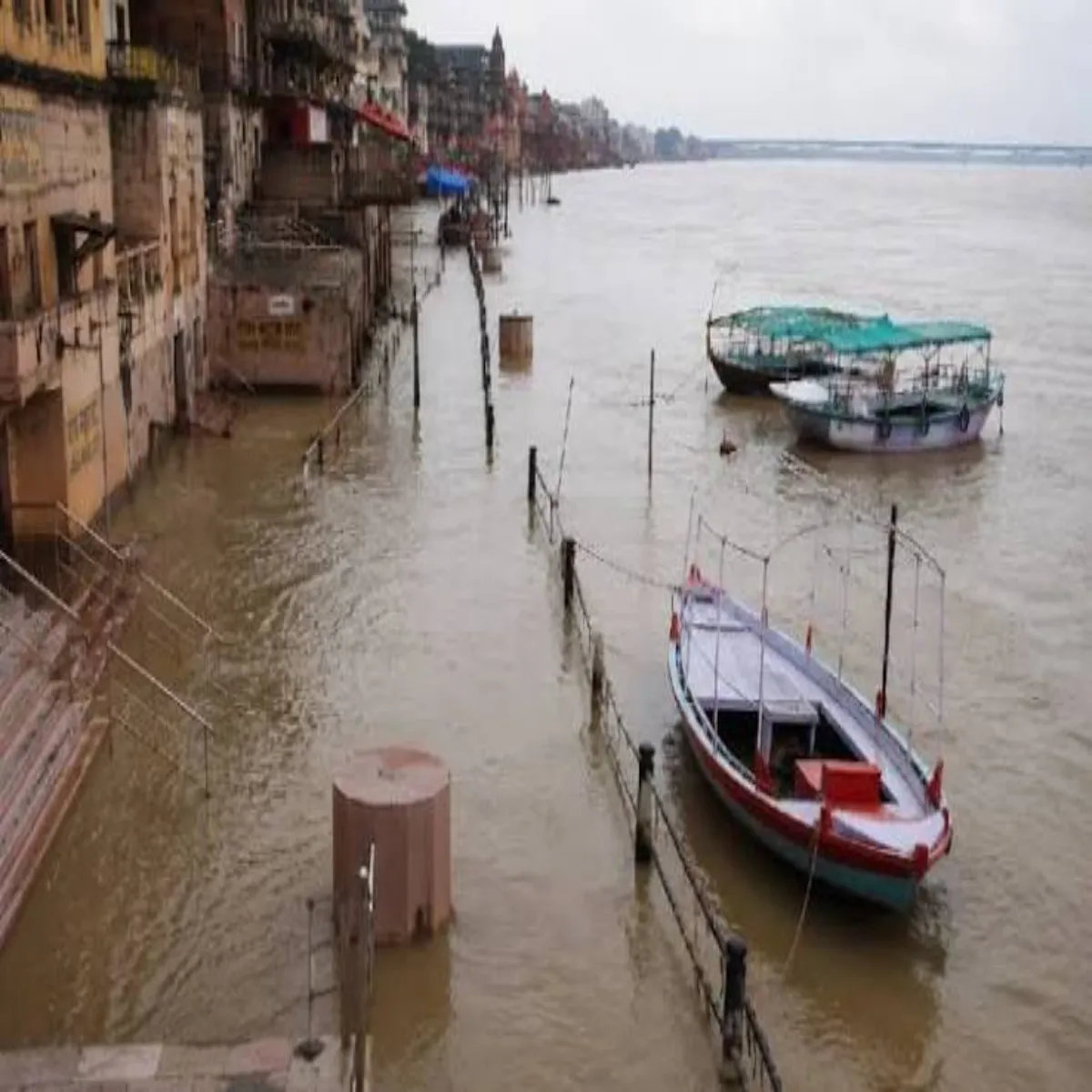 Ganga Flood Ganga Flood Varasi Men